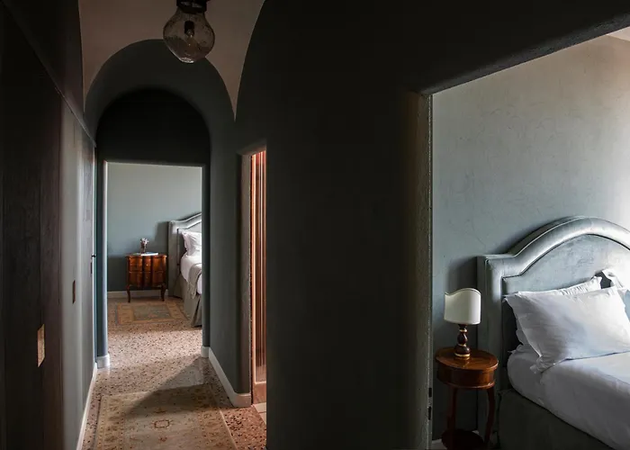 Hotel Nani Mocenigo Palace